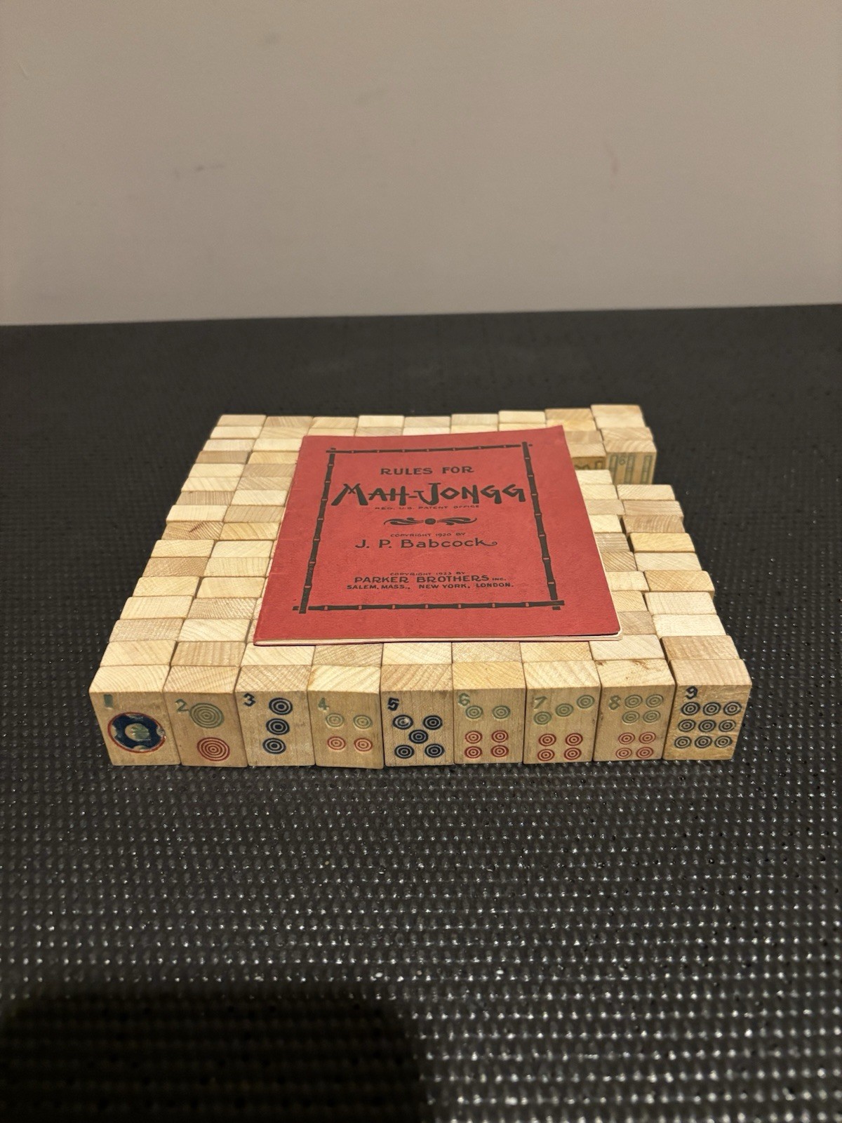 Vintage 1923 Parker Brothers Mah-Jongg 139 Wooden Celluloid Tiles 97% Complete