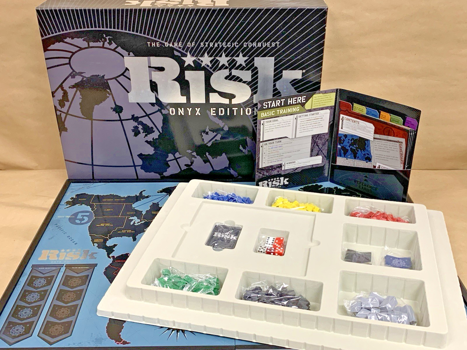 2009 Risk Onyx Edition Strategy Board Game Exclusive Barns & Noble 100% Complete