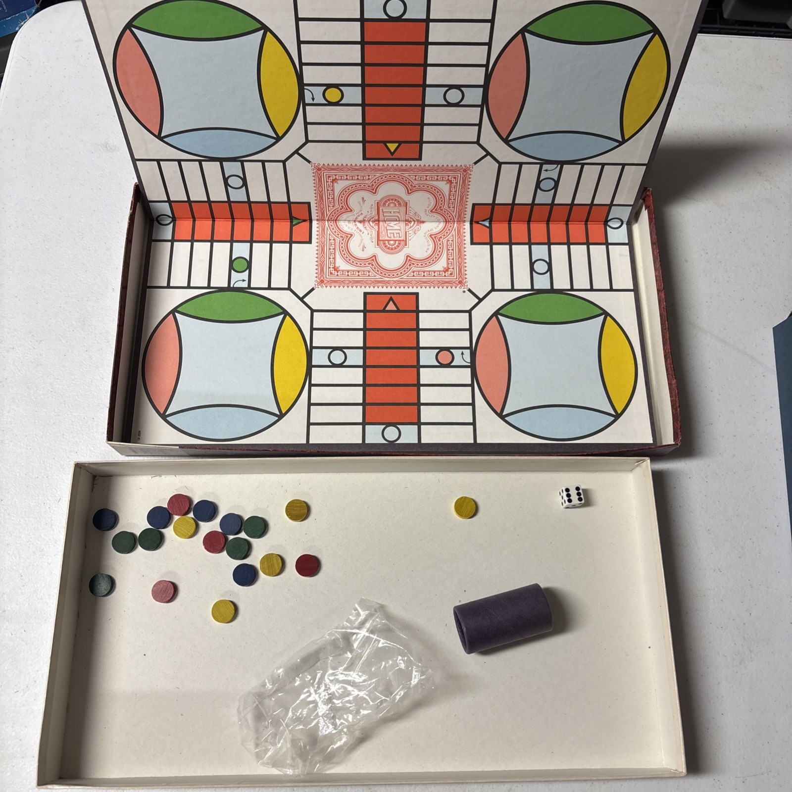 1989 Parcheesi A Royal Game of India Wooden WOOD Pawns MB Vintage MILTON