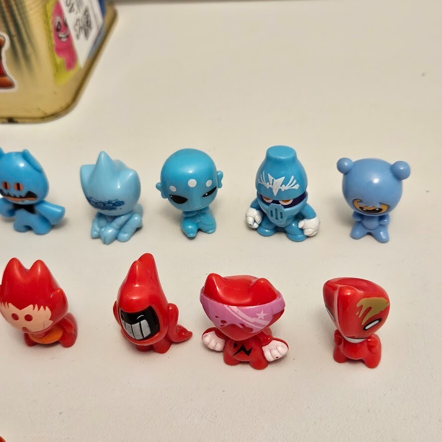 LOT OF 71 Gogo’s Crazy Bones Series 2 3 4 Advanced Gold Limited Edition Clear