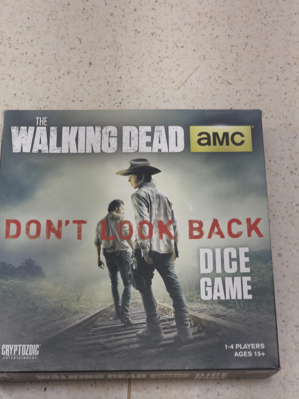 AMC The Walking Dead Don’t Look Back Dice Game Zombie Horror Board Game -New
