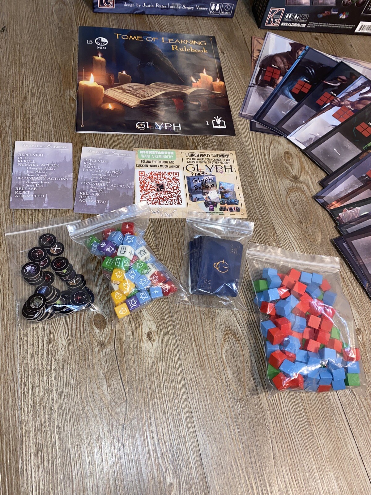 Kazoodoo Games Board Game Glyph