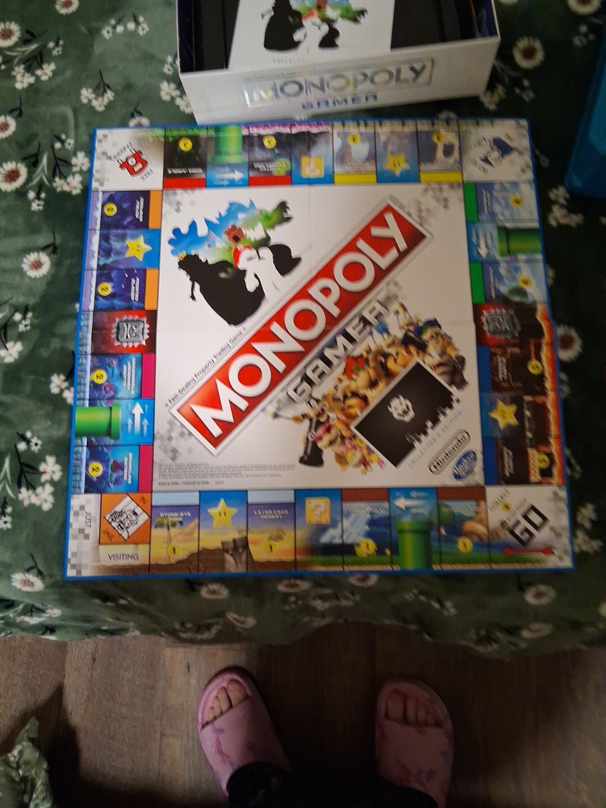 Monopoly Gamer Super Mario Complete Game with Six Add-On Character Figures