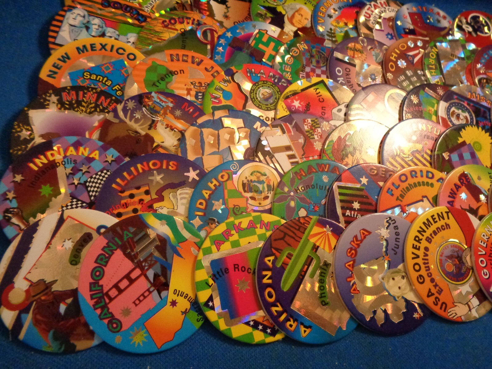 AMERICA THE BEAUTIFUL / 1995 ASC UNITED STATES – POGS / MILK CAPS (48) CAPS