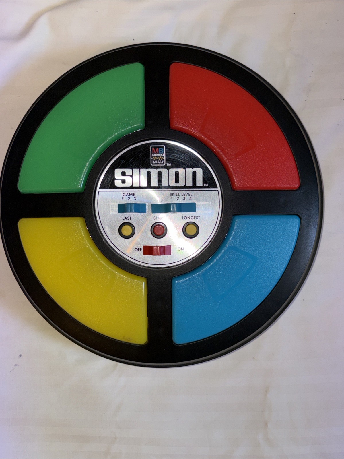 Vintage 1978 Simon Electronic Game by Milton Bradley, 4850, Works w/original Box