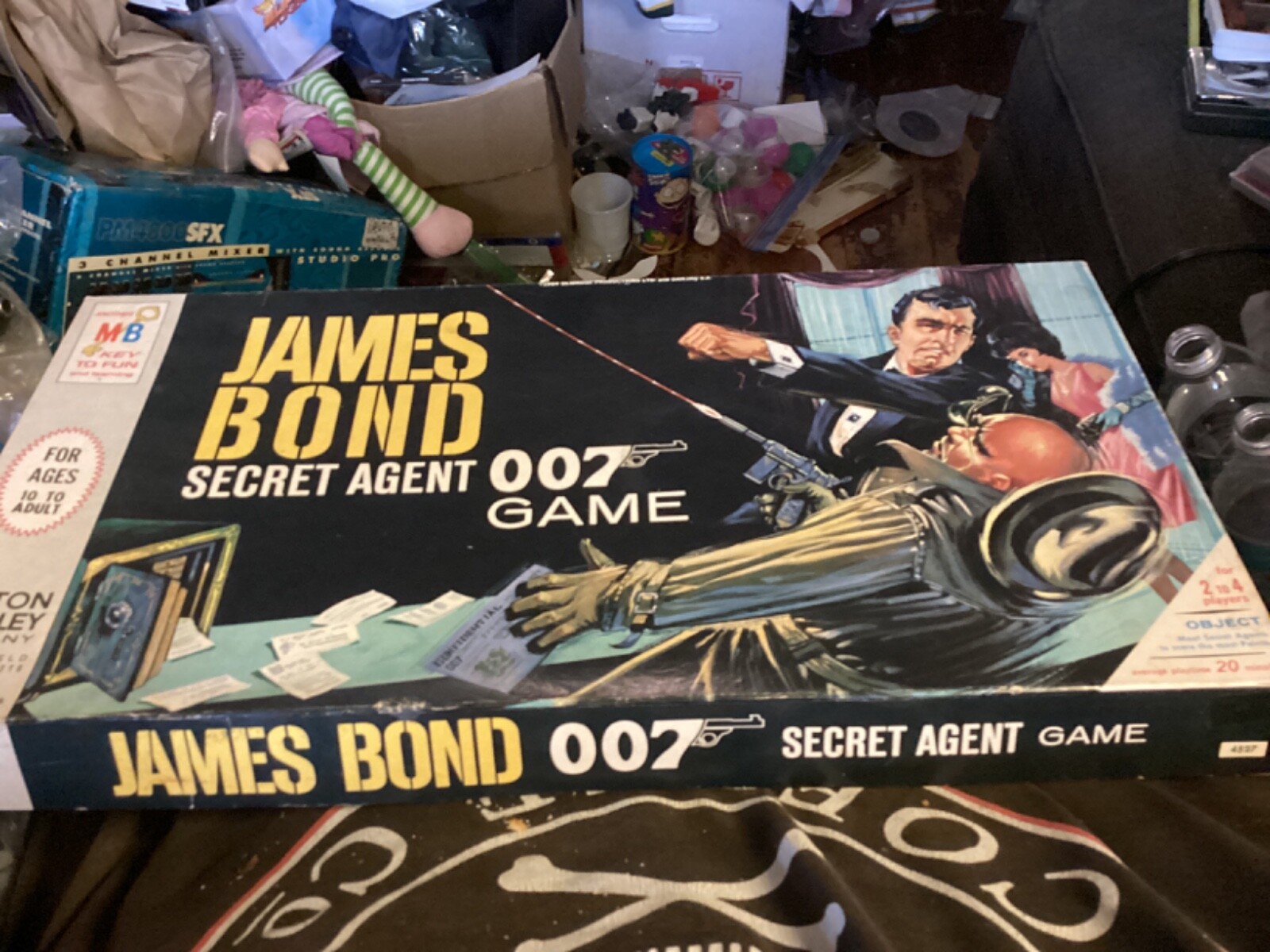 1964 “James Bond” 007 Secret Agent Sean Connery Board Game