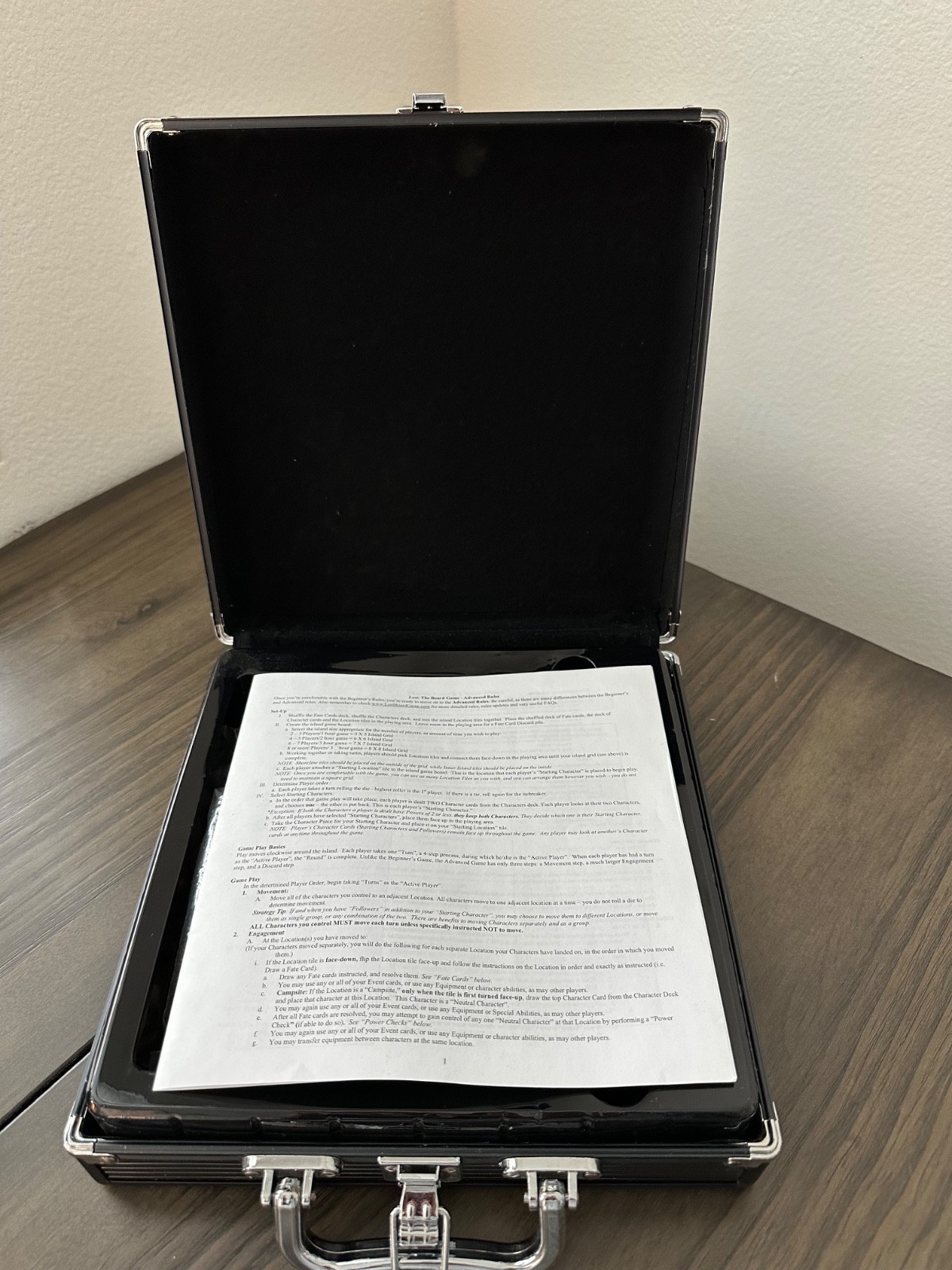 Lost: The Board Game RARE Briefcase Edition, 2006, TV Show, Complete
