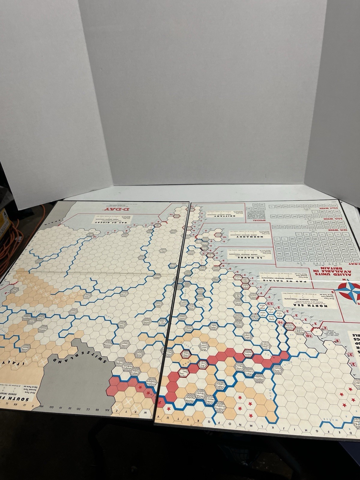 D-Day: World War II Invasion Board Wargame By Avalon Hill. Scorecards Unmarked