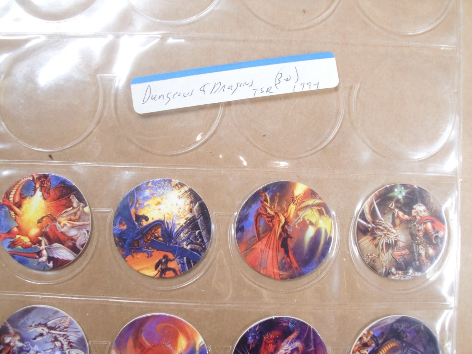 POGS/MILKCAPS DUNGEONS & DRAGONS COMPLETE SET OF (30) +2 SHEETED BY TSR IN 1994