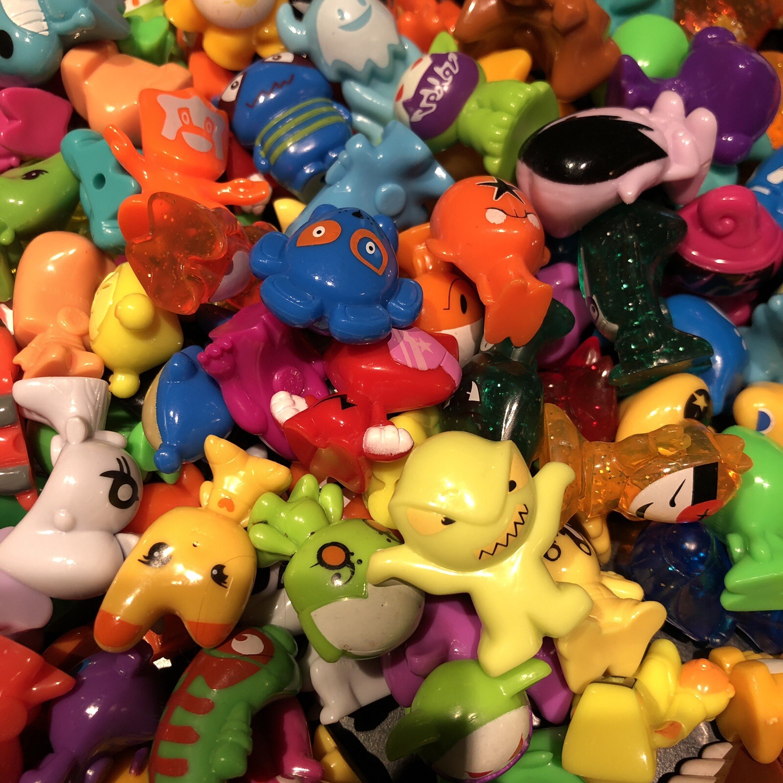 50 Random ALL MODERN SERIES Gogos Crazy Bones gogo’s A Great Mix