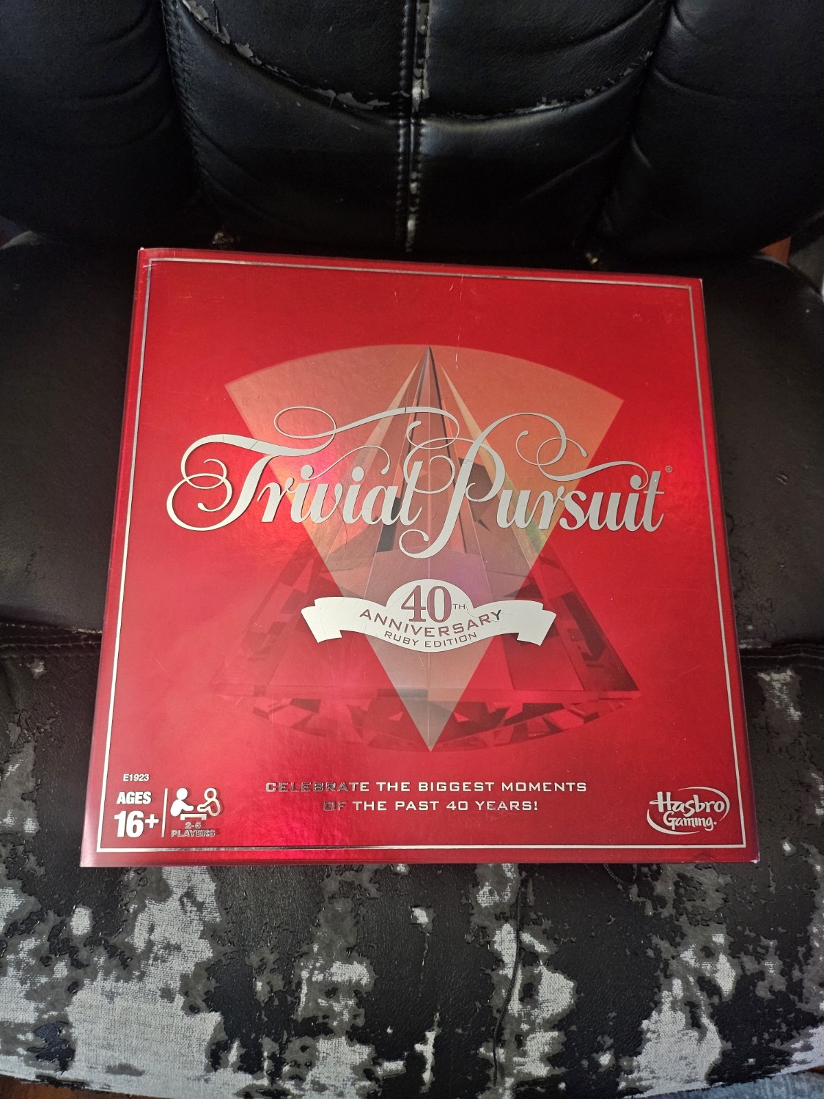 Hasbro Trivial Pursuit 40th Anniversary Ruby Edition Game Board – E1923