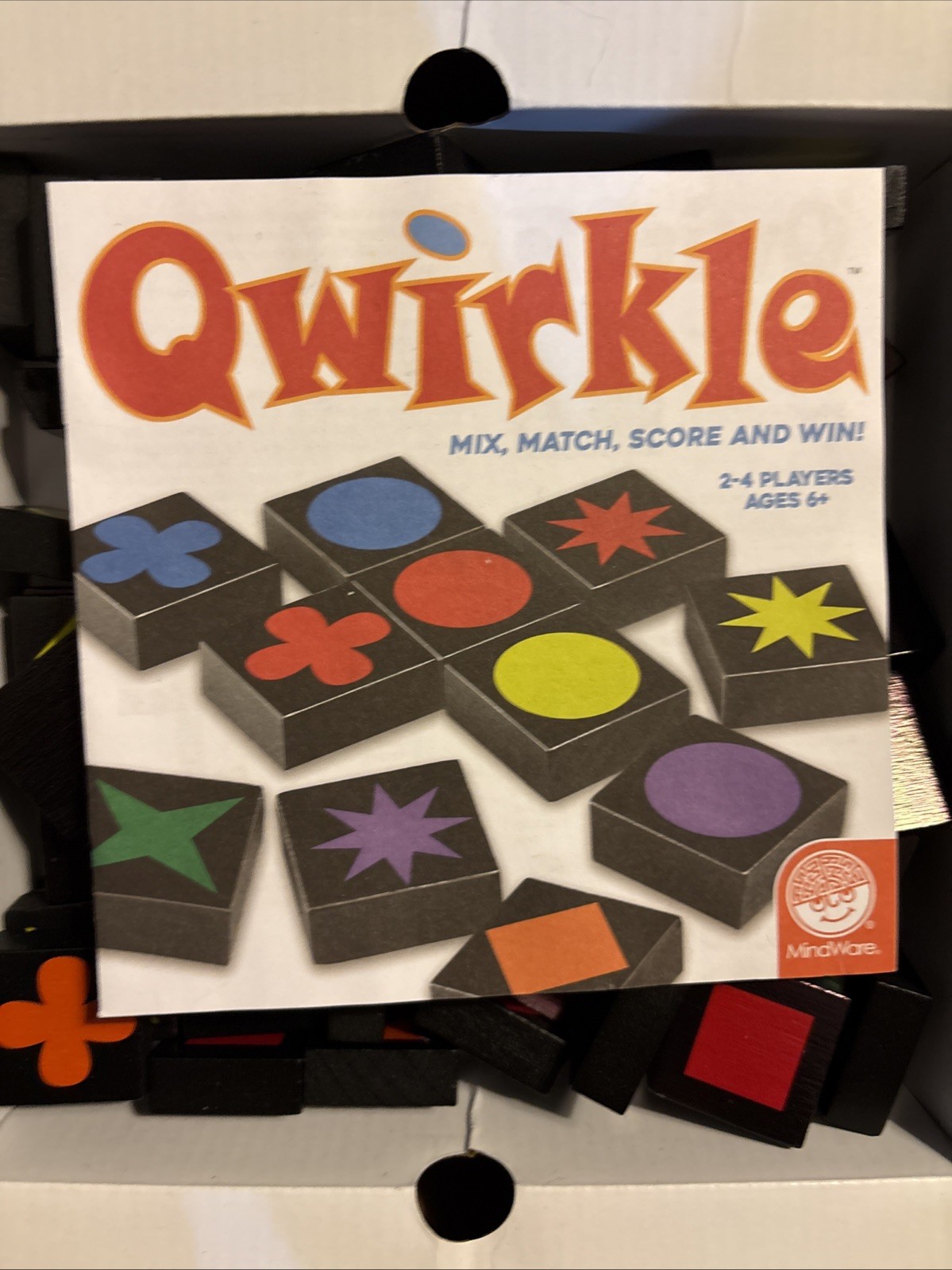 MindWare Qwirkle Board Game . All Pieces Intact. Comes With A Bag. Fast Shipping