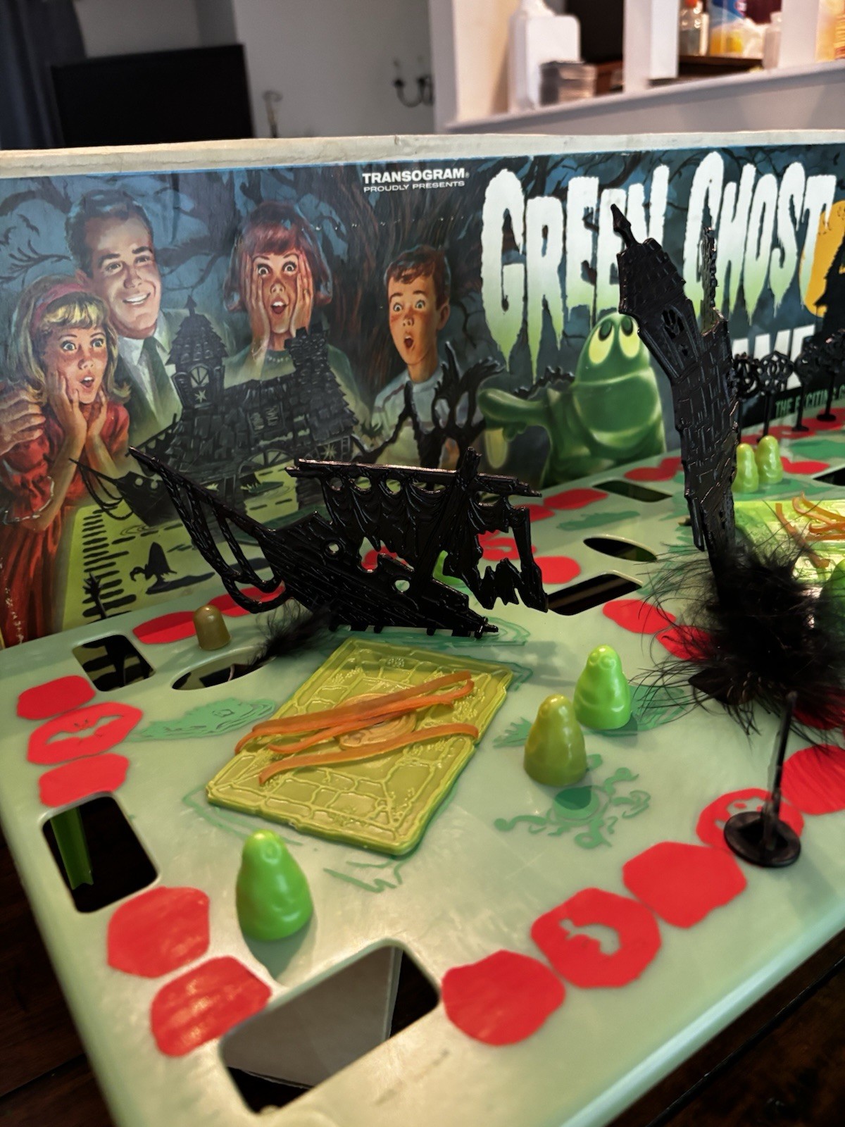 Vintage 1965 Green Ghost Glow In the Dark Board Game 99% Complete Excellent Box!