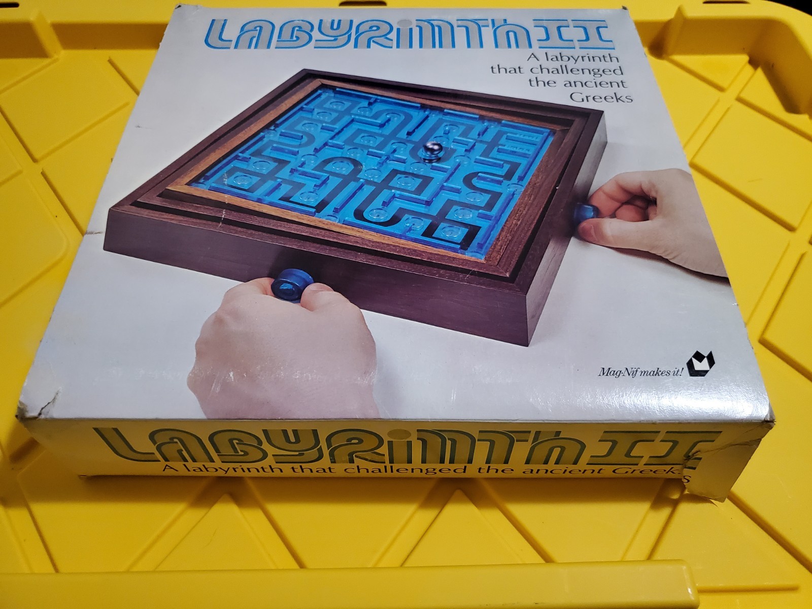 Rare old 1975 Marble Labyrinth II Wood Tilt Maze Knob Game from Mag-nif