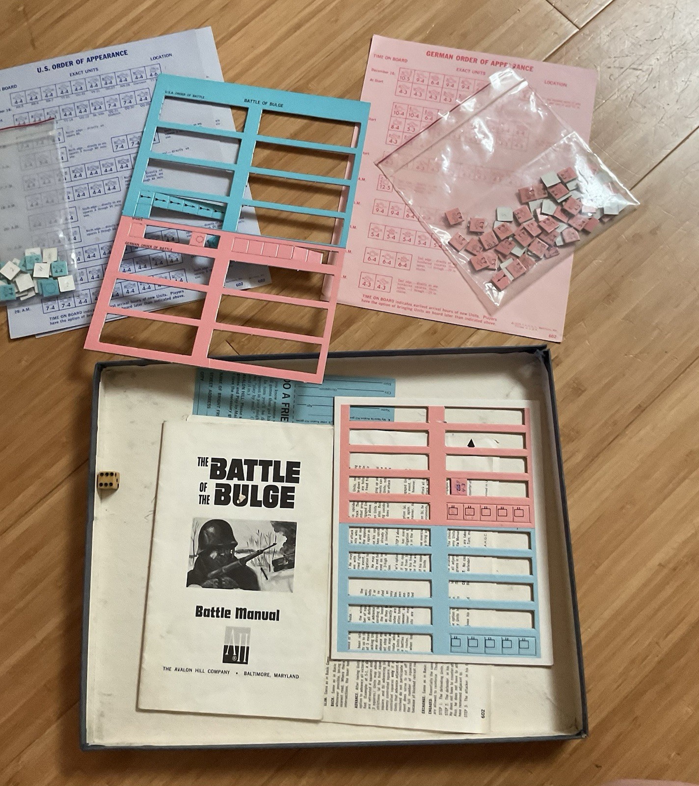 Lot 4 VTG Avalon Hill Games: Blitzkreig, Battle of Bulge, Tactics II, War at Sea