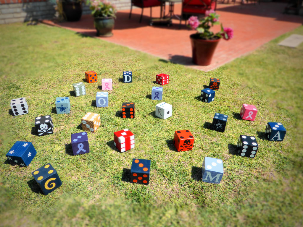 1 Jumbo 3.5″ Hot Pink & Black Lawn Yard DICE – Yardzee, Yahtzee, Bunco, Decor…
