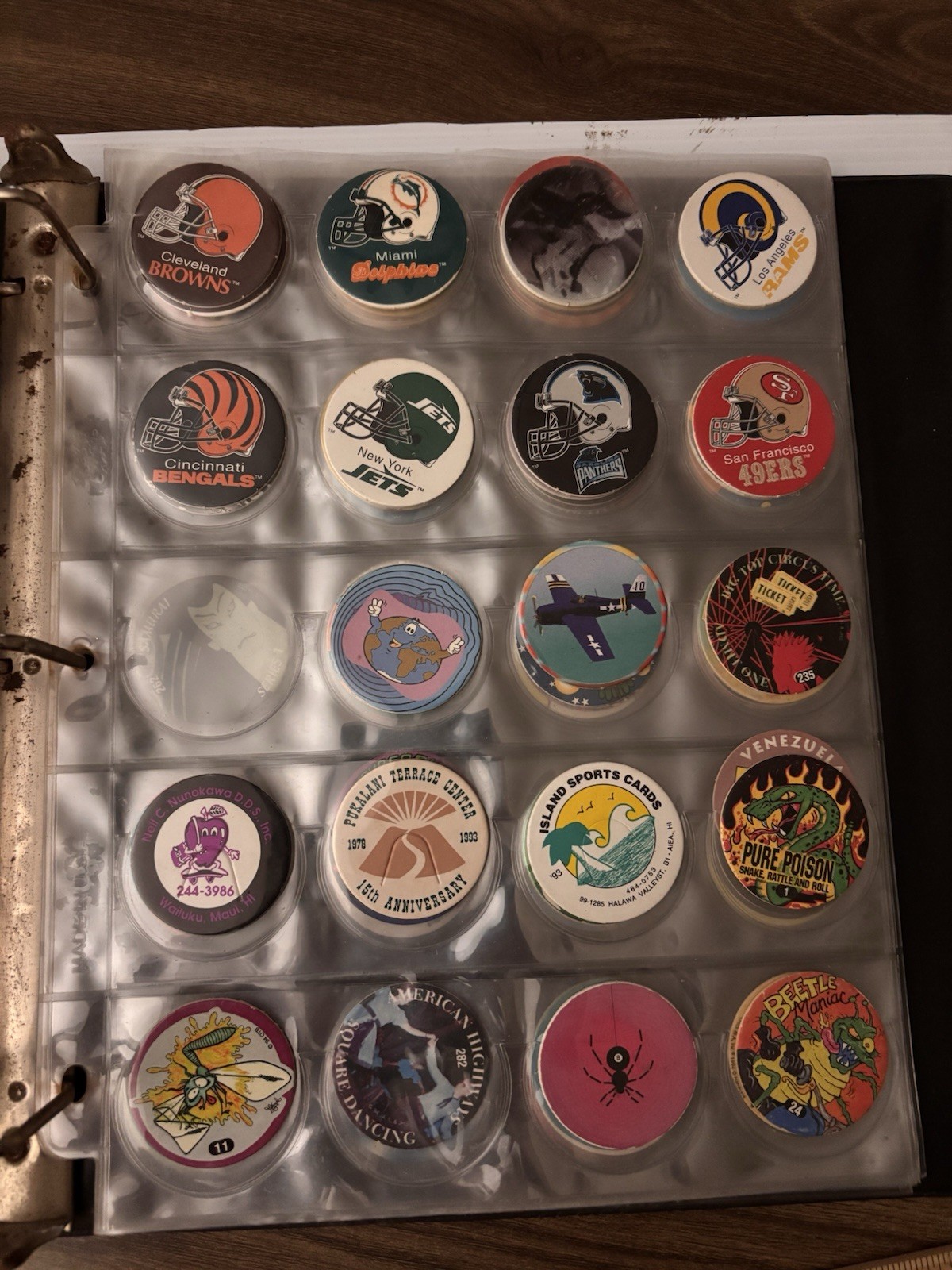 Cap Binder for Pogs 8 Pages with 135 POGs