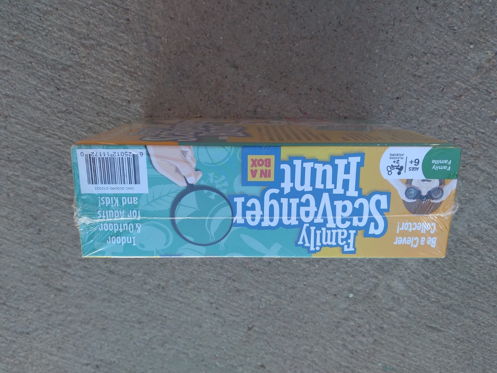 Family Scavenger Hunt Game Card Games NEW Ages 6+ Players 2+