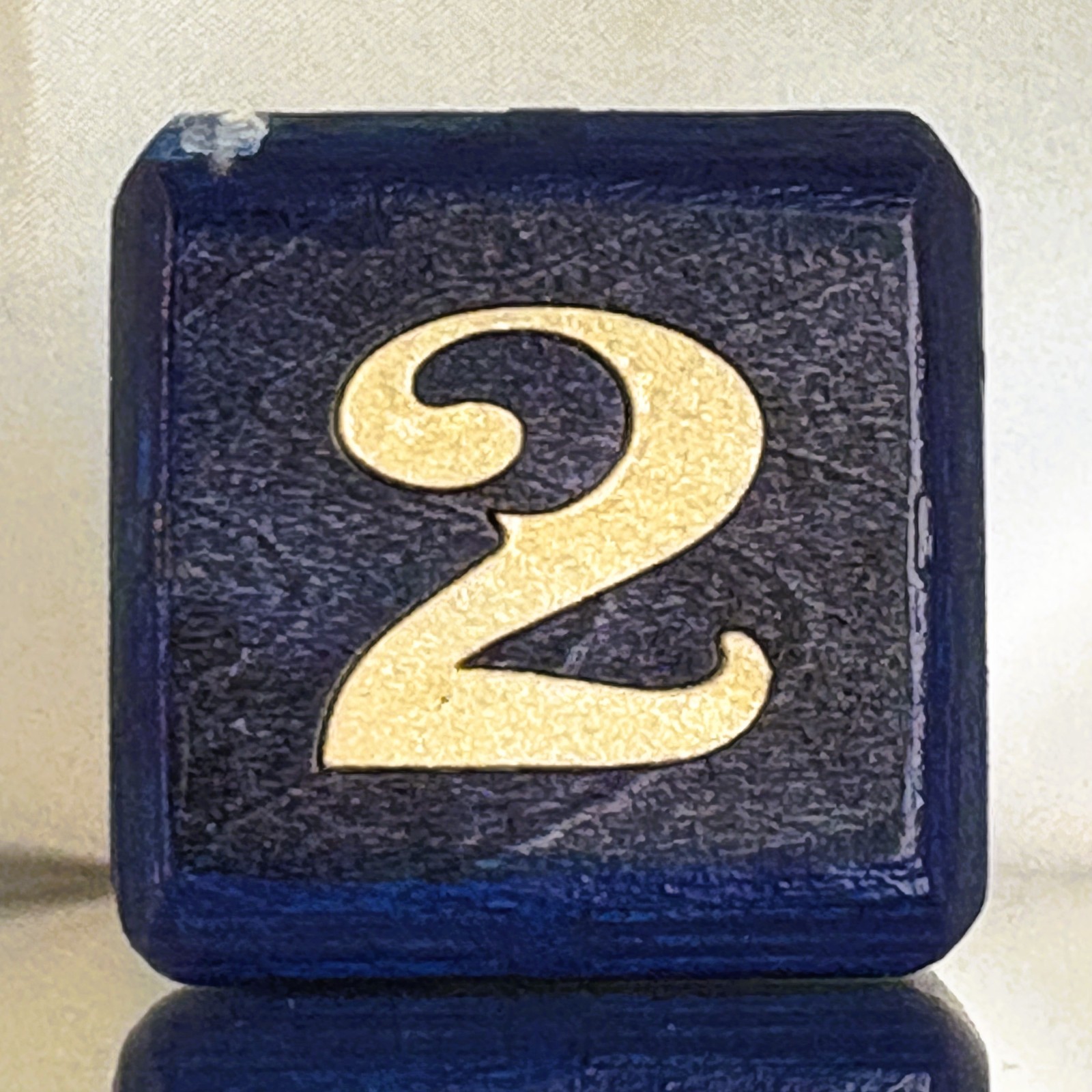 Stellar Sands – Light Across the Dunes – Backgammon Doubling Cube 36mm