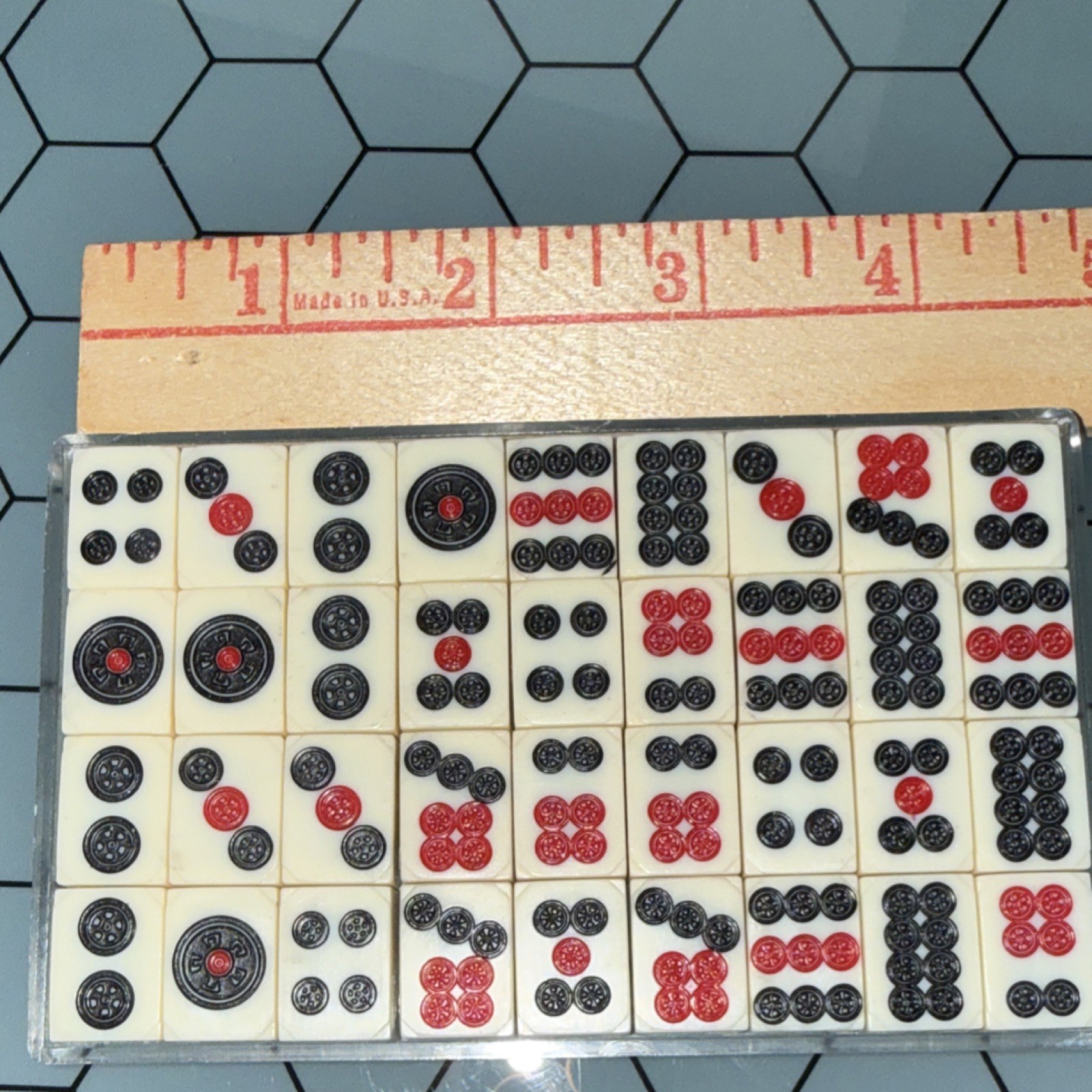 Vintage Mah Jong Chinese Sic Bo Gambling Tile Set 1960 w Banker Chart & Counters