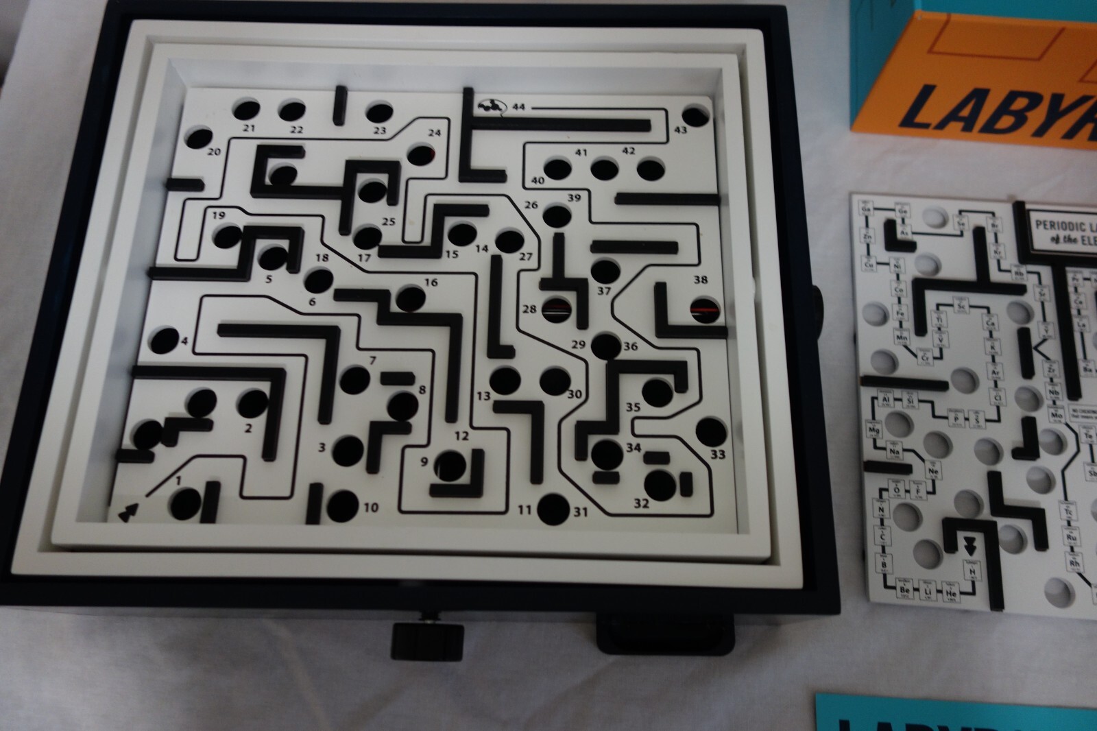 Marbles Brain Workshop Board Games Labyrinth Box 4 Mazes Complete