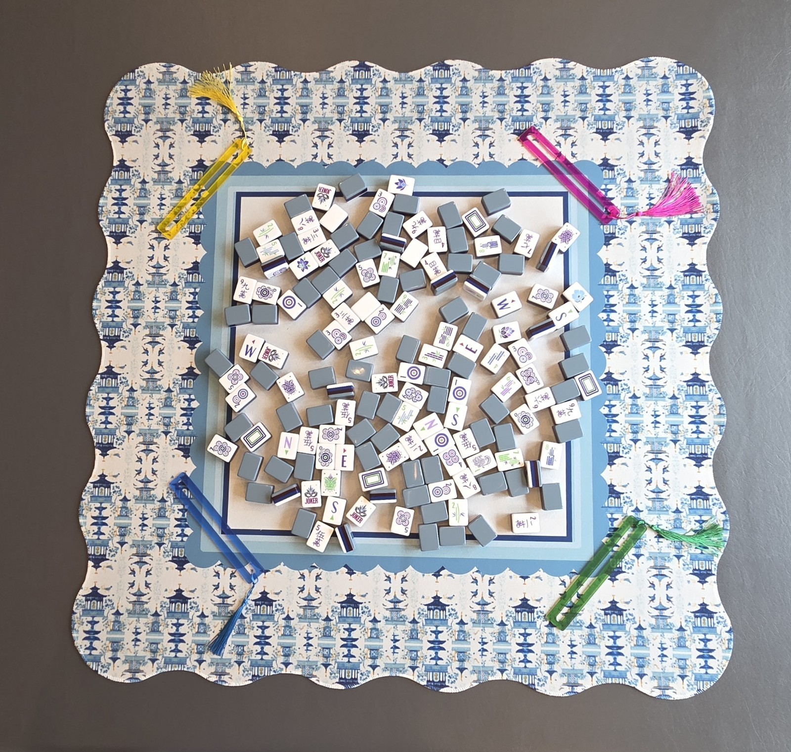 American Mahjong 4 Layer Tiles- Set Of 160 With Mat And Card Readers