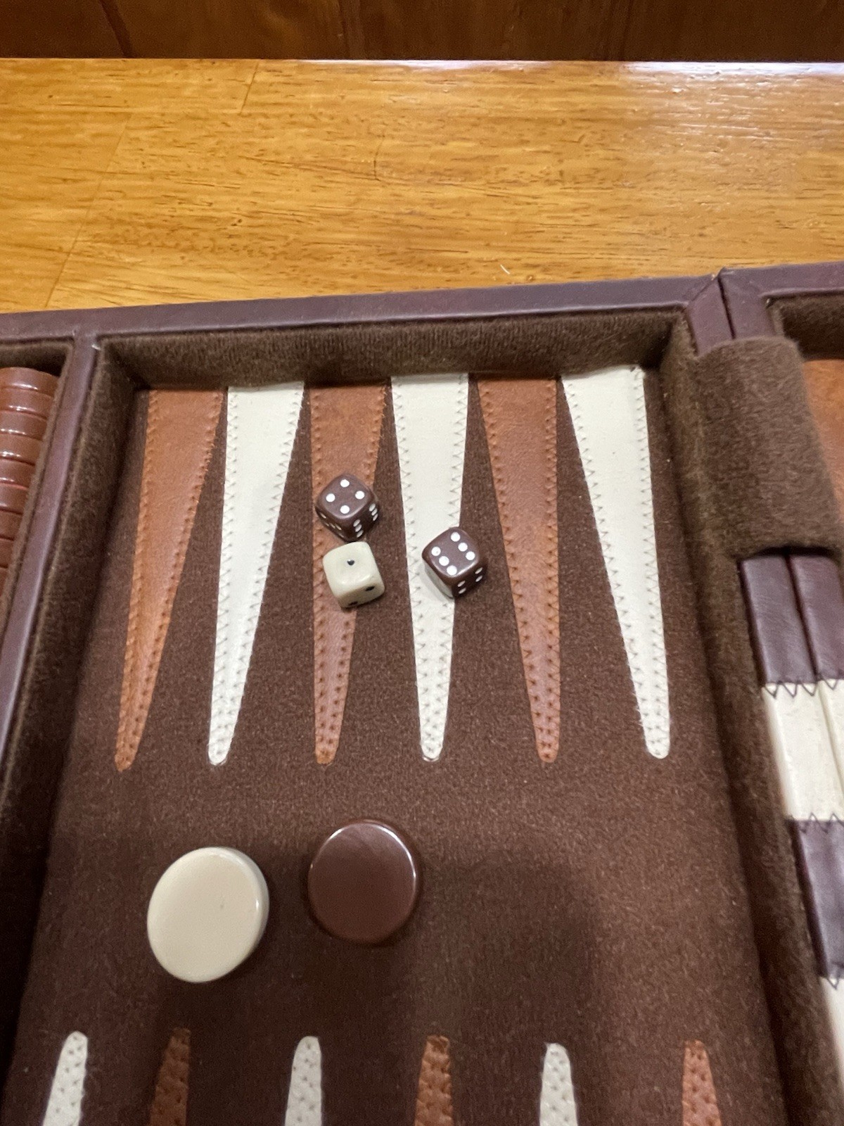 VTG 1970 Backgammon Game Set Faux Leather Brown Case 15×10 NOT Complete Travel
