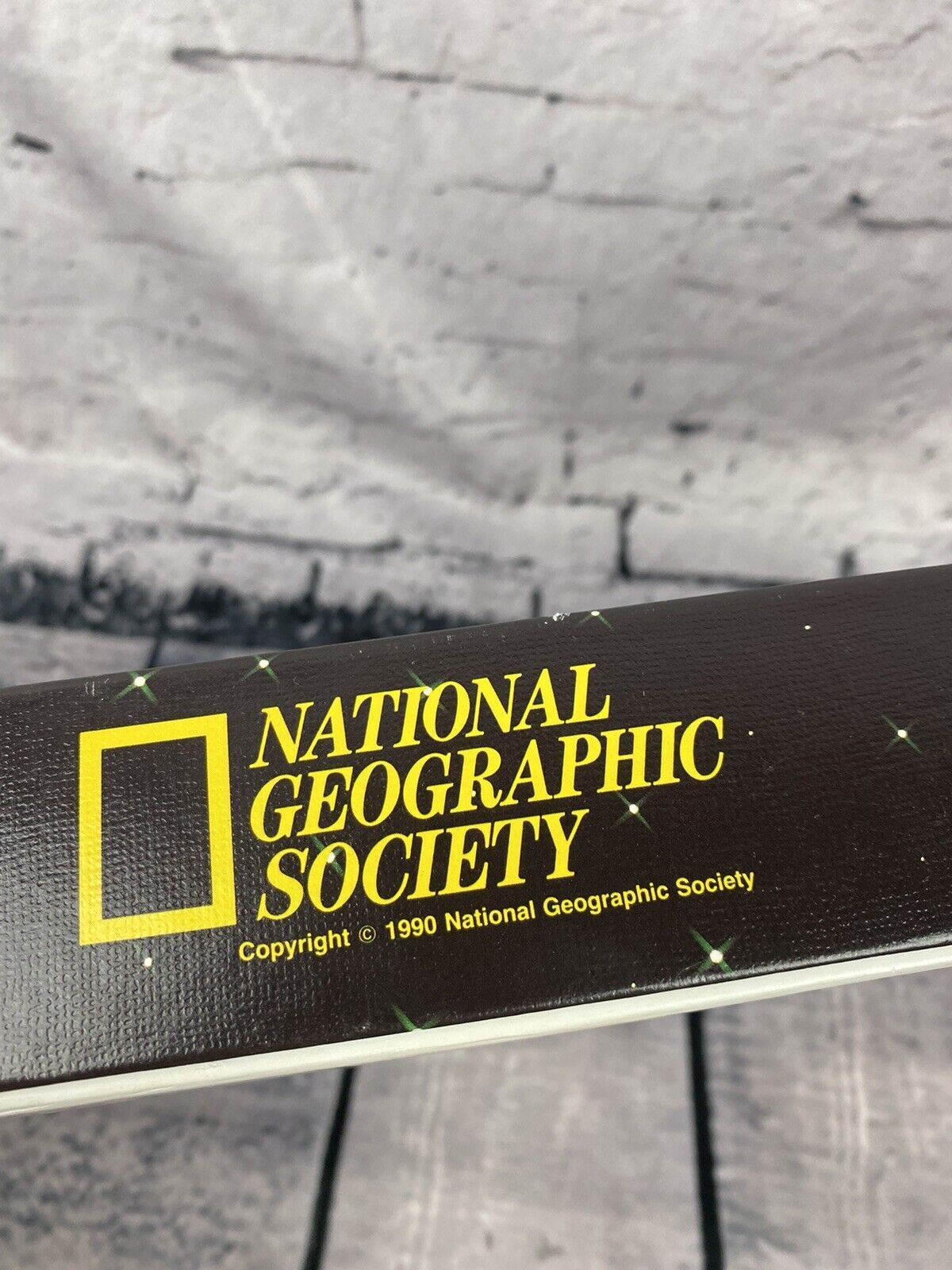 Vintage National Geographic Board Game Open Box Unused On Assignment (H8)