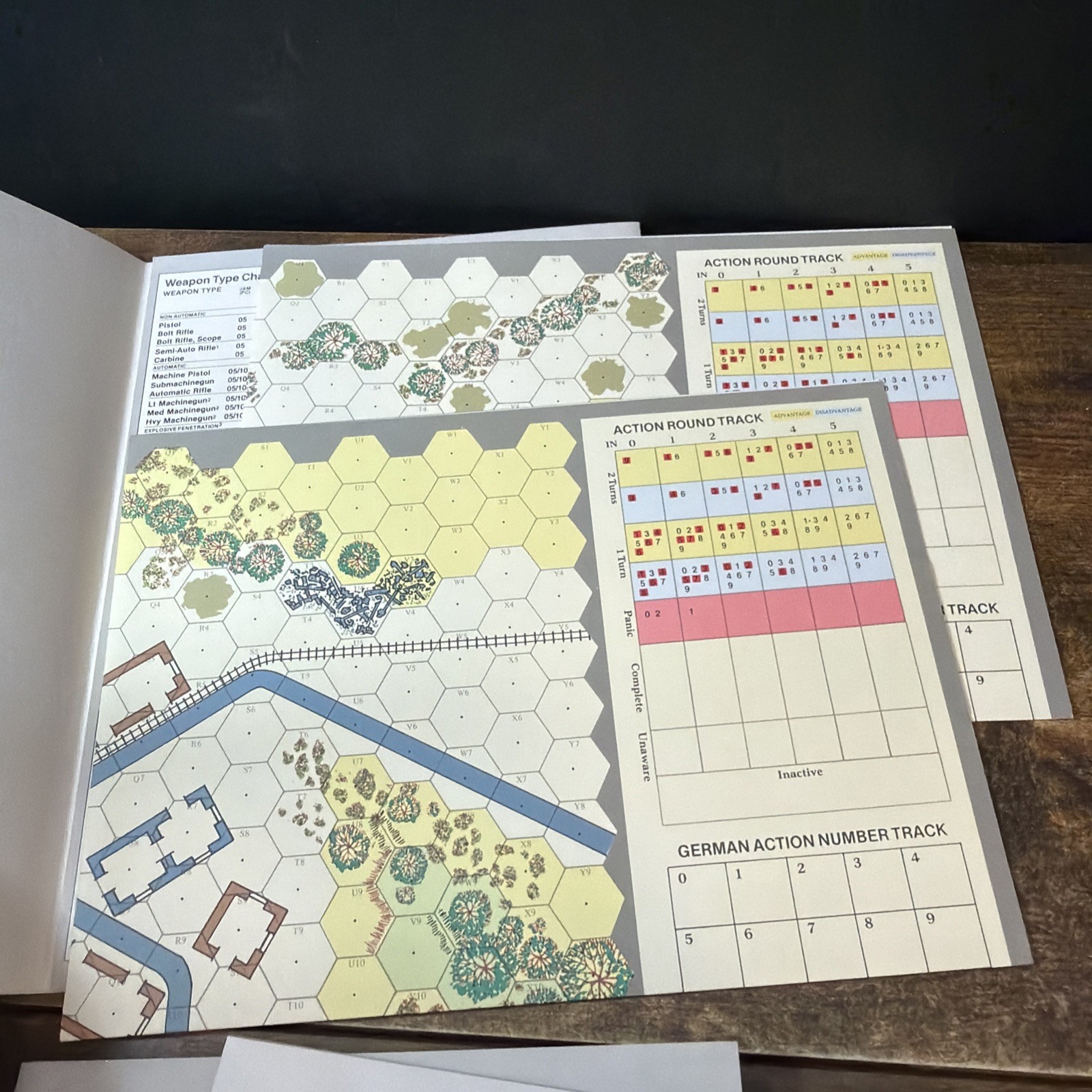 Victory Games Ambush! Solitaire WWII France 1944 War Board Game Complete CIB