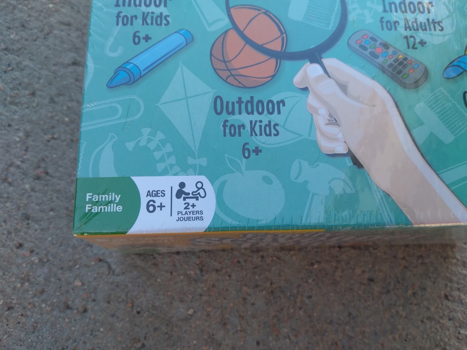 Family Scavenger Hunt Game Card Games NEW Ages 6+ Players 2+