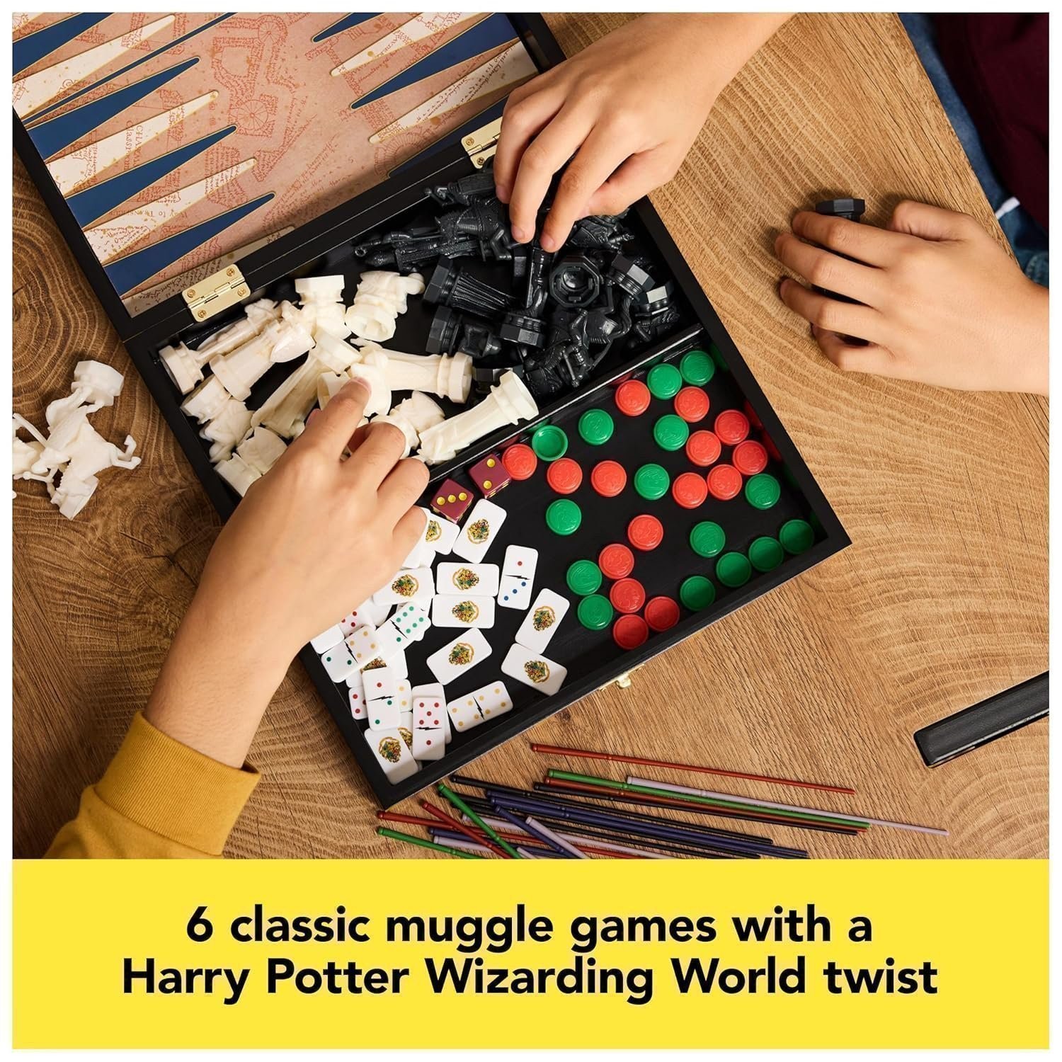 Harry Potter Wizarding World 6-in-1 Wooden Trunk Games Set (Spin Master Games)
