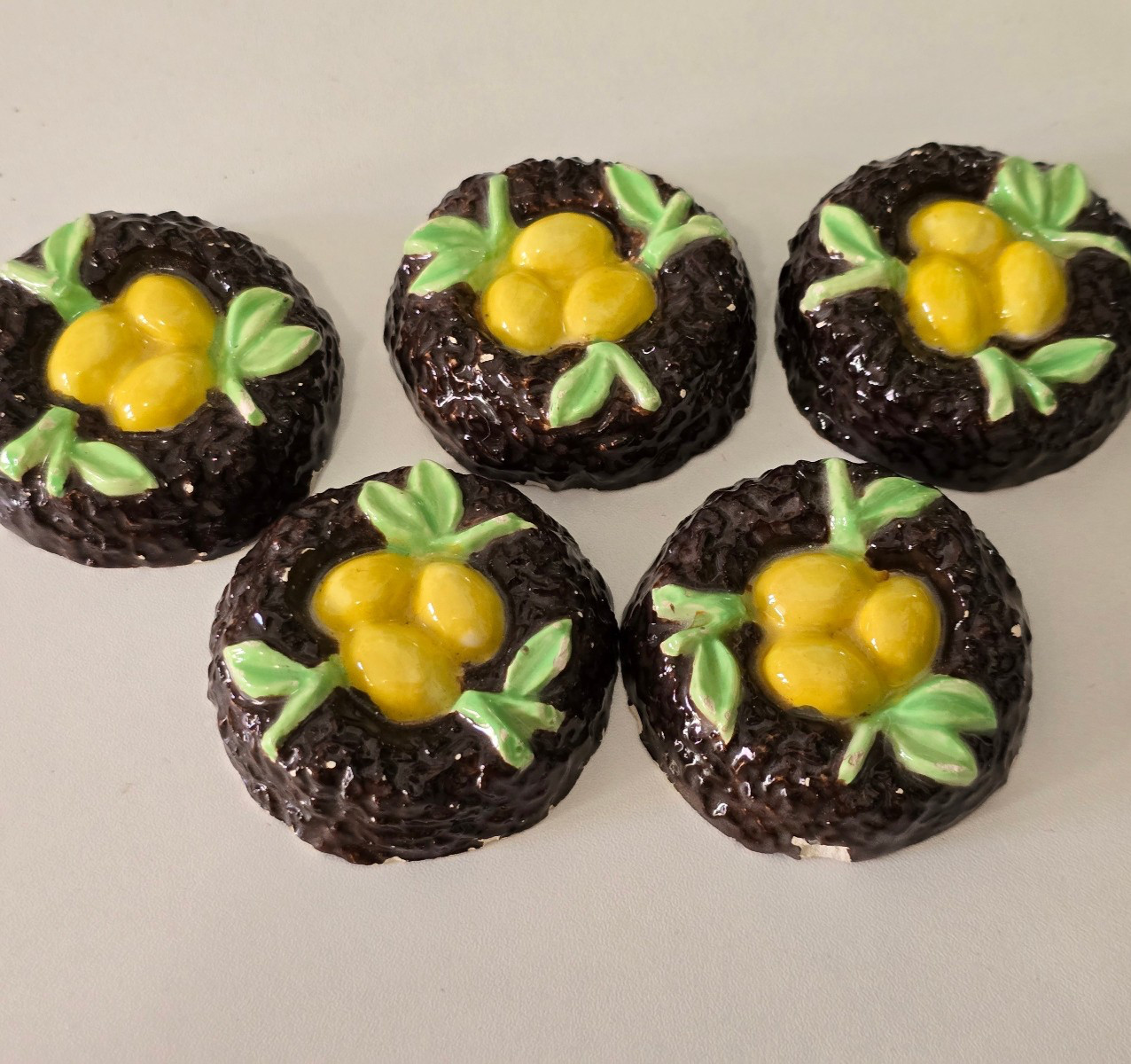CHICK-TAC-TOE Complete Ceramic Set | 5 chicks, 5 egg nests | Vintage