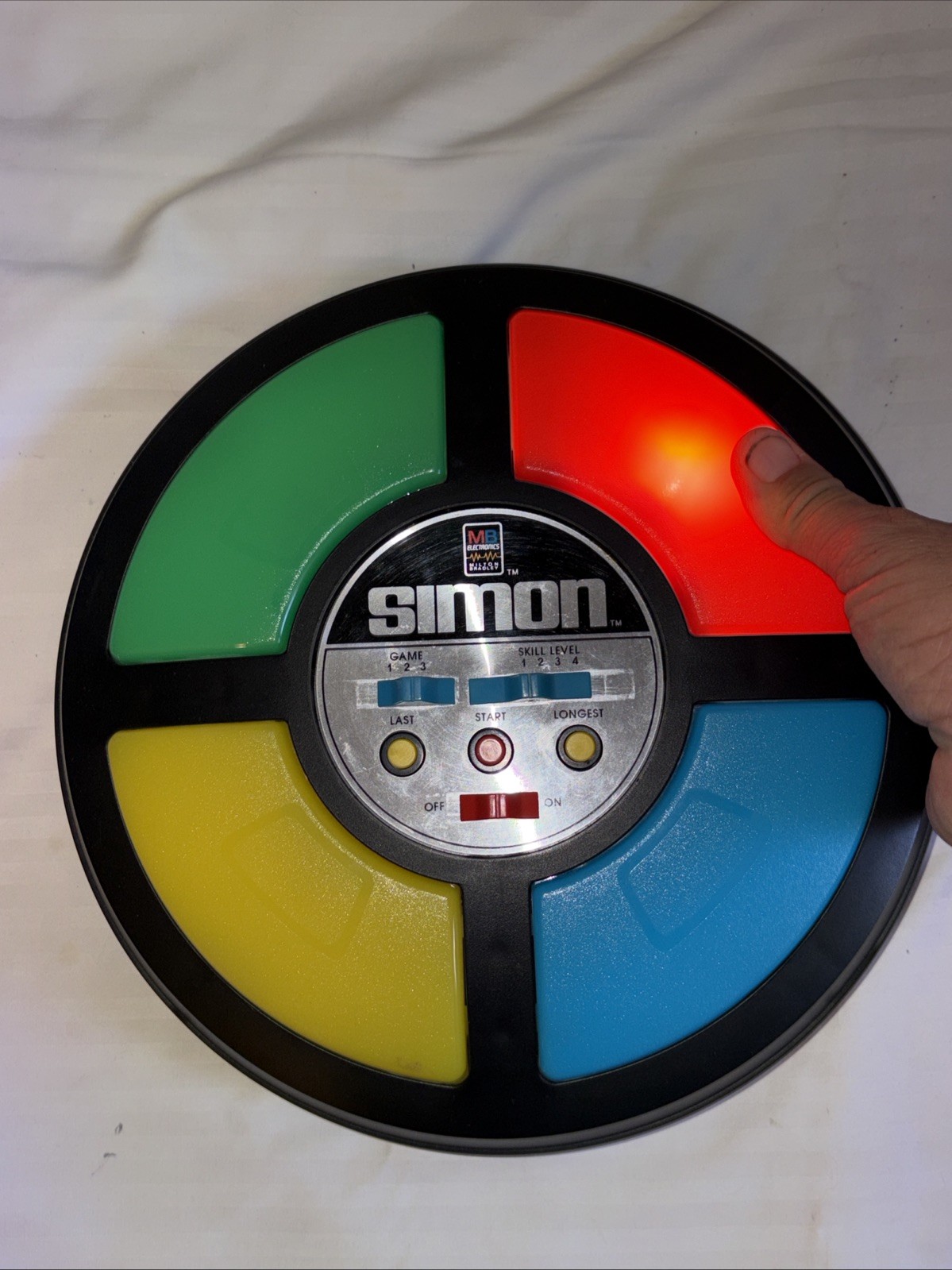 Vintage 1978 Simon Electronic Game by Milton Bradley, 4850, Works w/original Box
