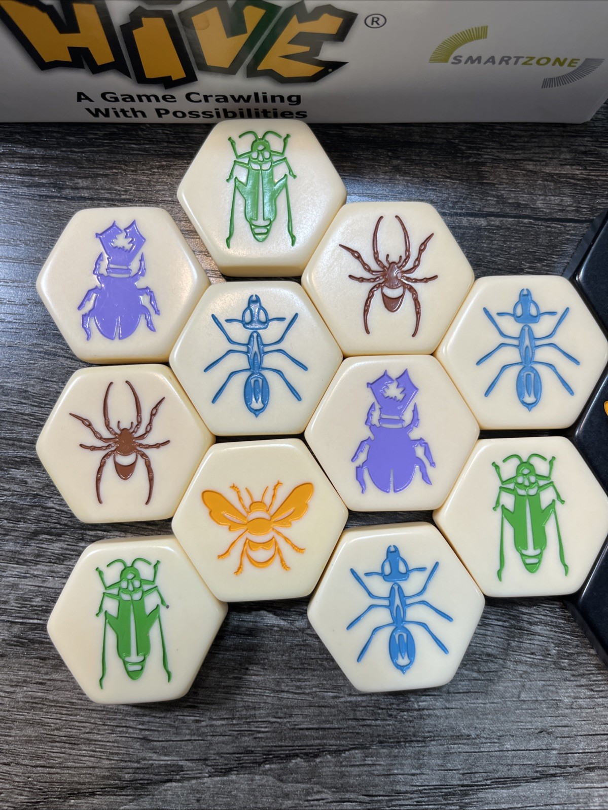 HIVE tile Board Game COMPLETE John Yianni Smart Zone Gen 42 EXCELLENT CONDITION