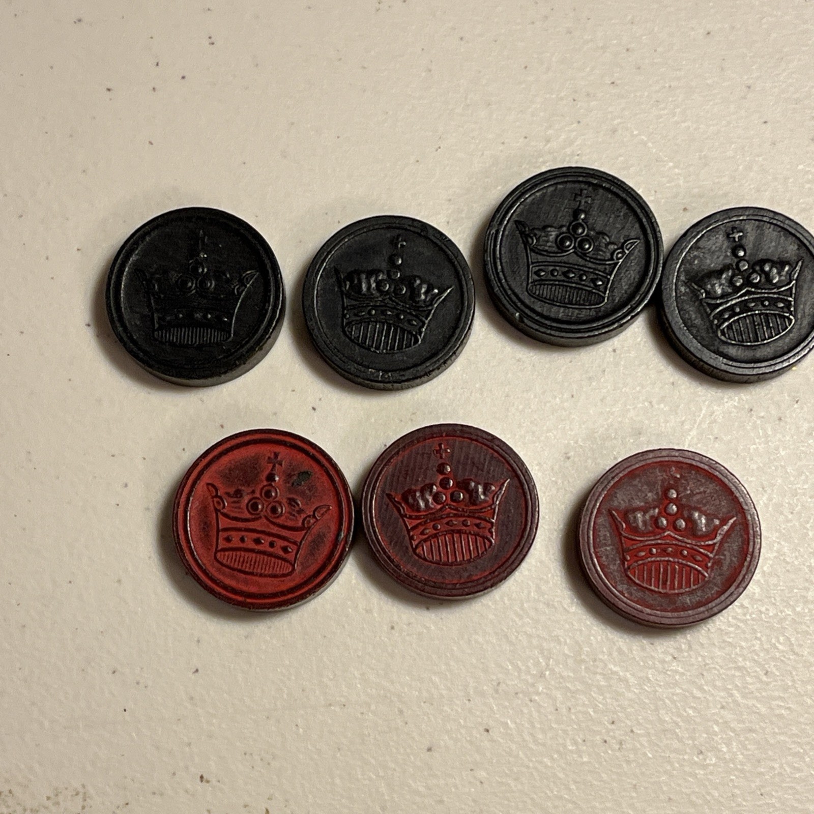 Crown And Skyscraper Wood Checkers 3 RED 4 BLACK