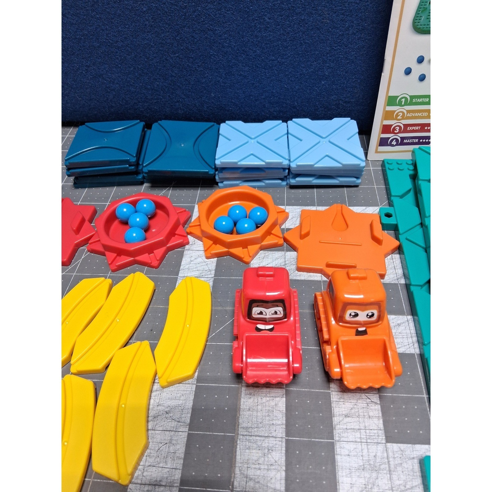Burgkidz Logical Road Builder Board Game Multicolor STEM Puz 200 Challenges Flaw