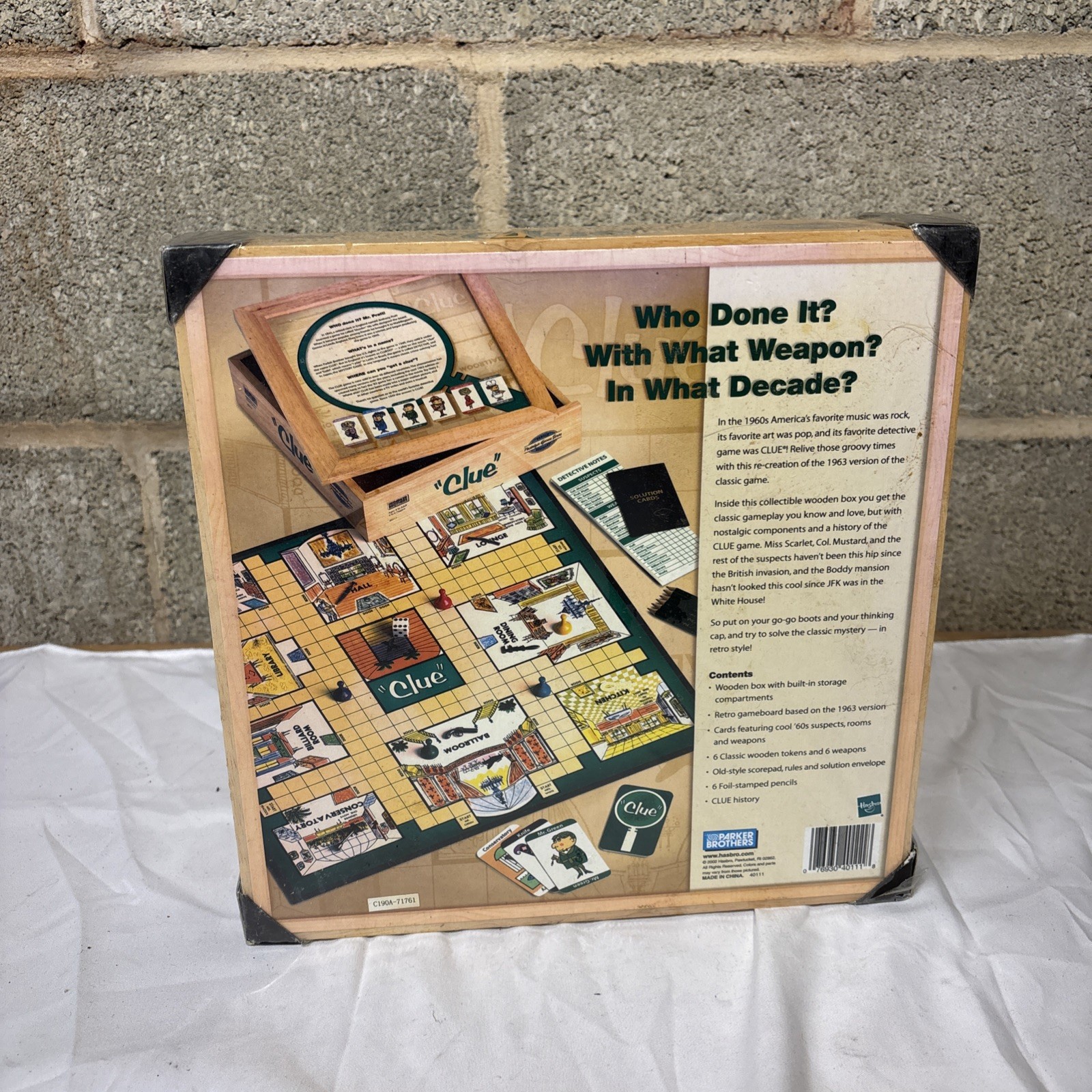 SEALED/NEW Clue Detective Game Nostalgia Series Wood Box 2002
