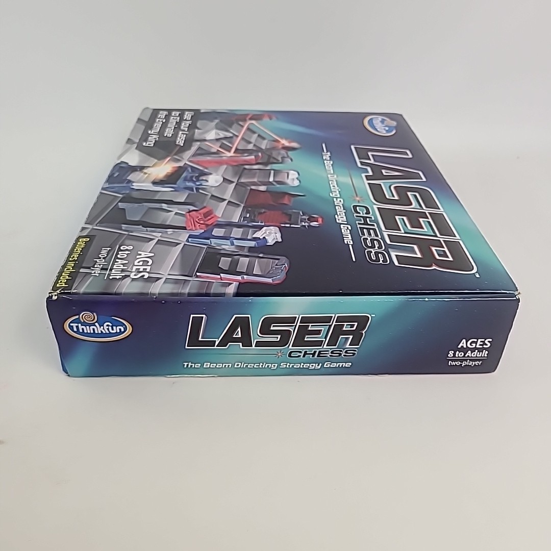 2017 ThinkFun Laser Chess Game Beam Directing Strategy Game