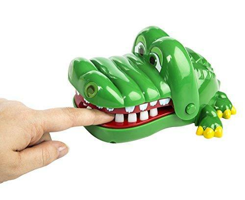 Crocodile Dentist – A Grouchy Friend with a Grievous Toothache – 1 to 4 Players