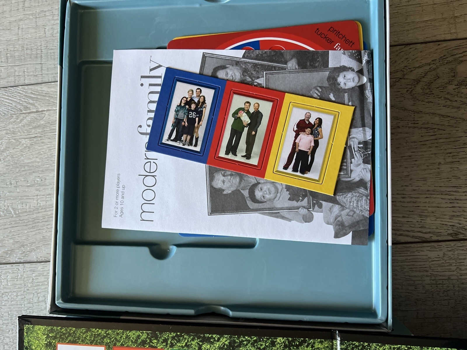 Pressman Modern Family Game Board Game New Rare