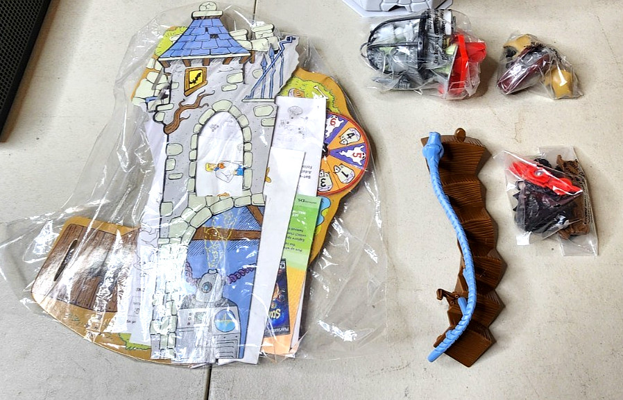 SCOOBY-DOO! HAUNTED HOUSE 3D BOARD GAME 2009 PRESSMAN – COMPLETE