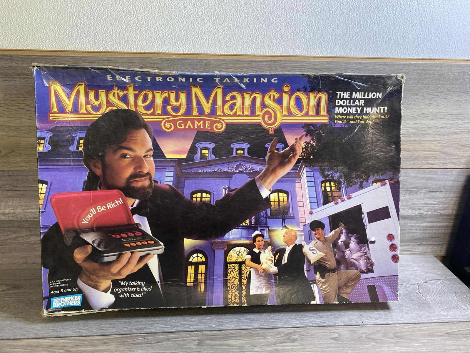 1995 Mystery Mansion Electronic Talking Game Parker Bros (Missing 2 Movers)