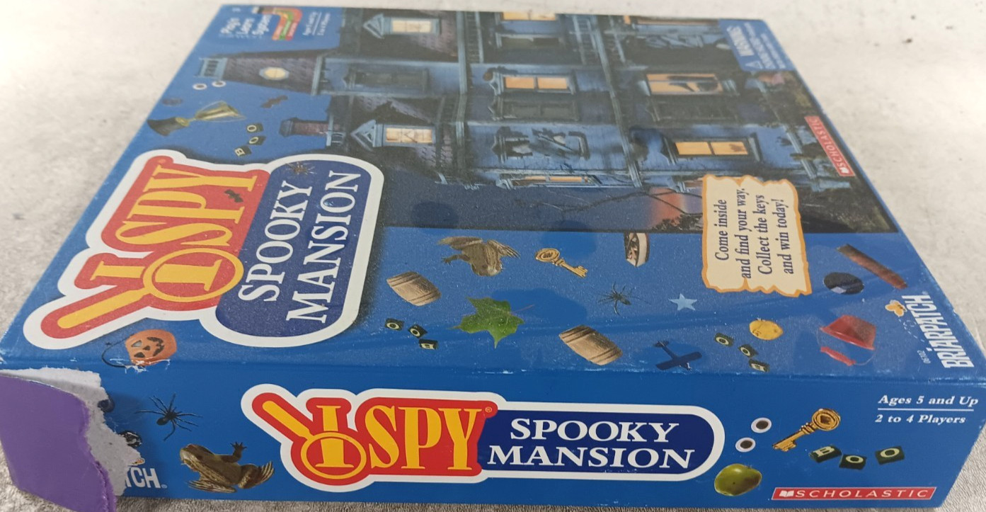 I Spy Spooky Mansion Board Game Briarpatch 2-4 players Ages 5 and up 2015.