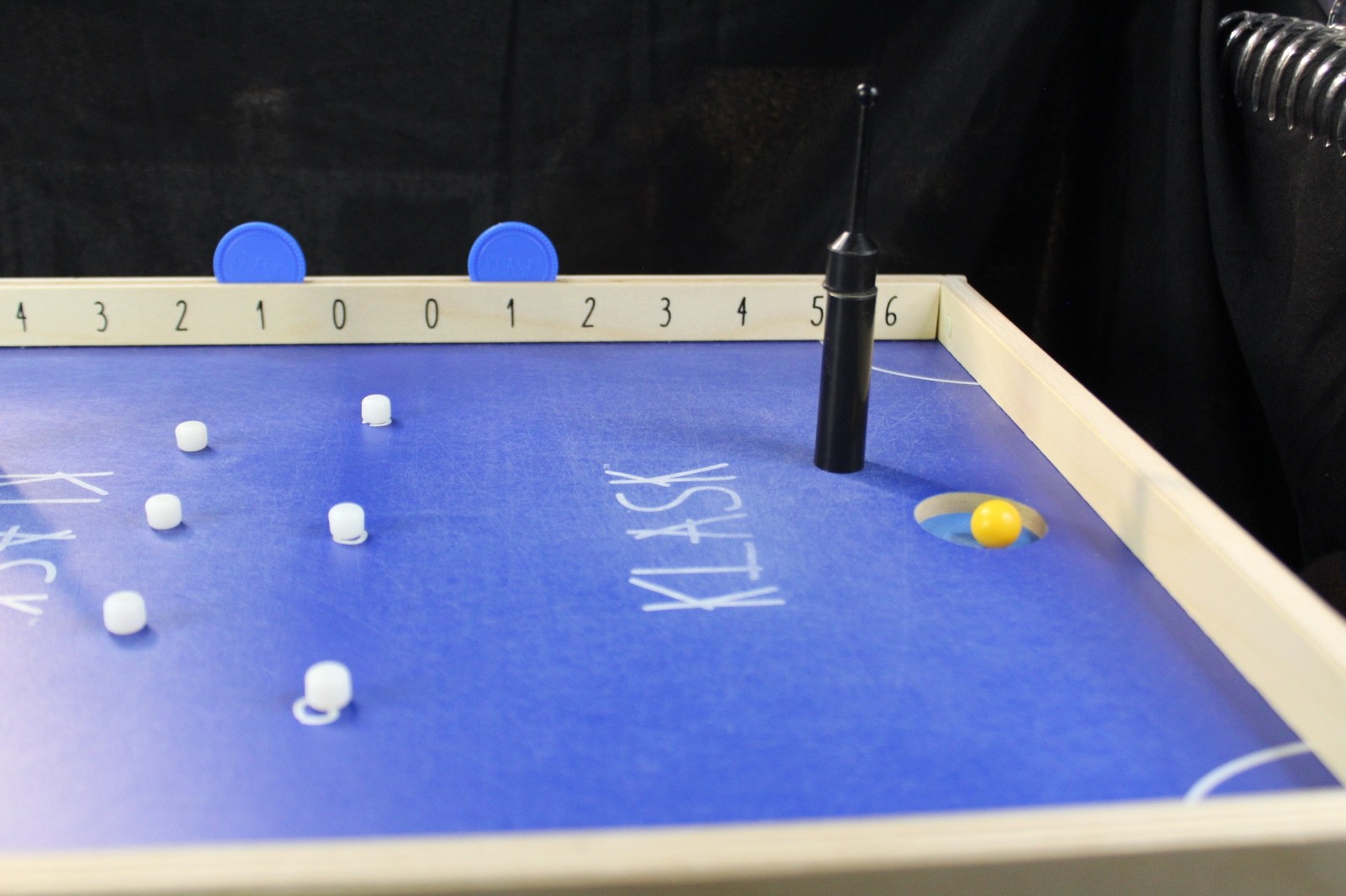KLASK Magnetic Tabletop Board Game Wood Party Skill Game Extra Magnets Case Box