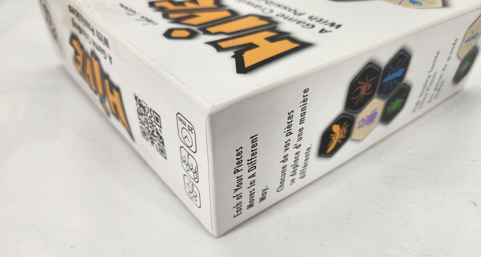HIVE Tile Board Game COMPLETE John Yianni – Smart Zone Games