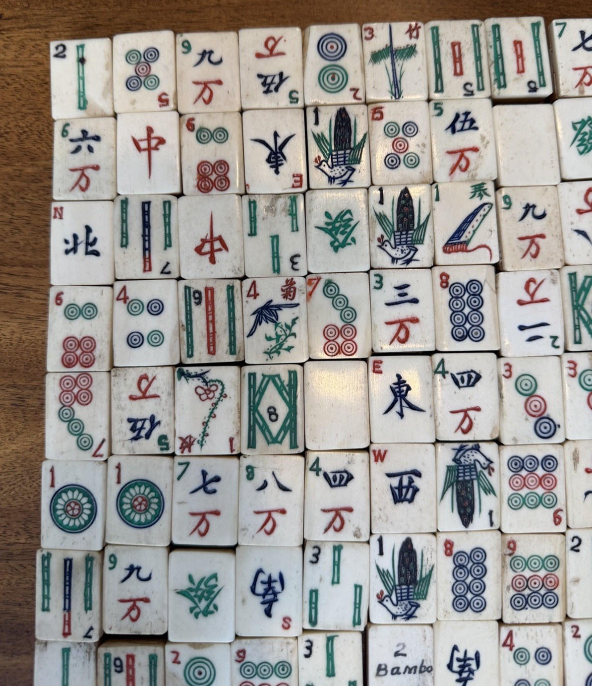 Vintage Chinese Bone And Bamboo Dovetailed Mahjong Set 148 Tiles