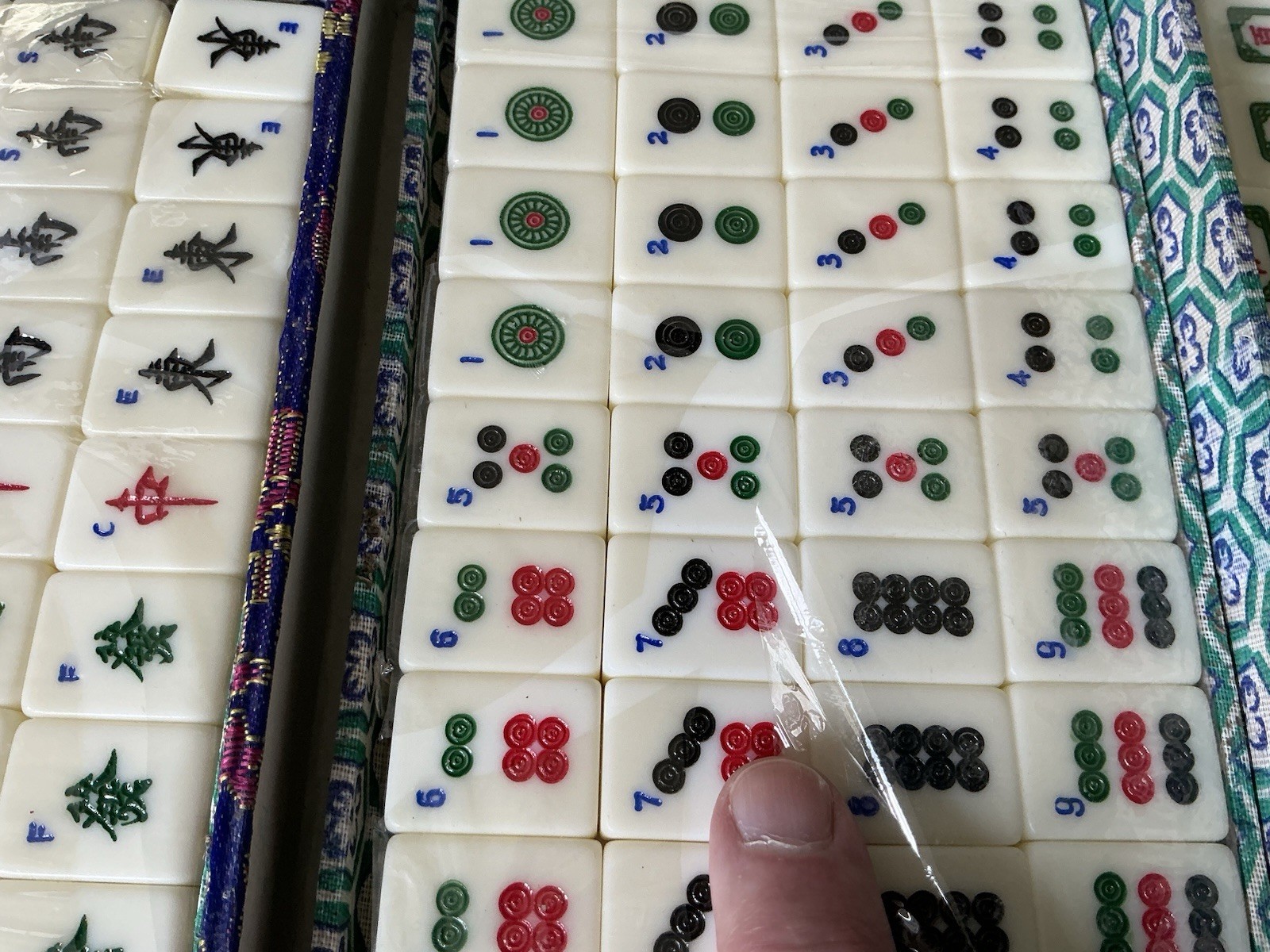 Vintage MCM Chinese Mah Jong Mah-Jongg Tile Game in Silk Case NEW Tiles READ