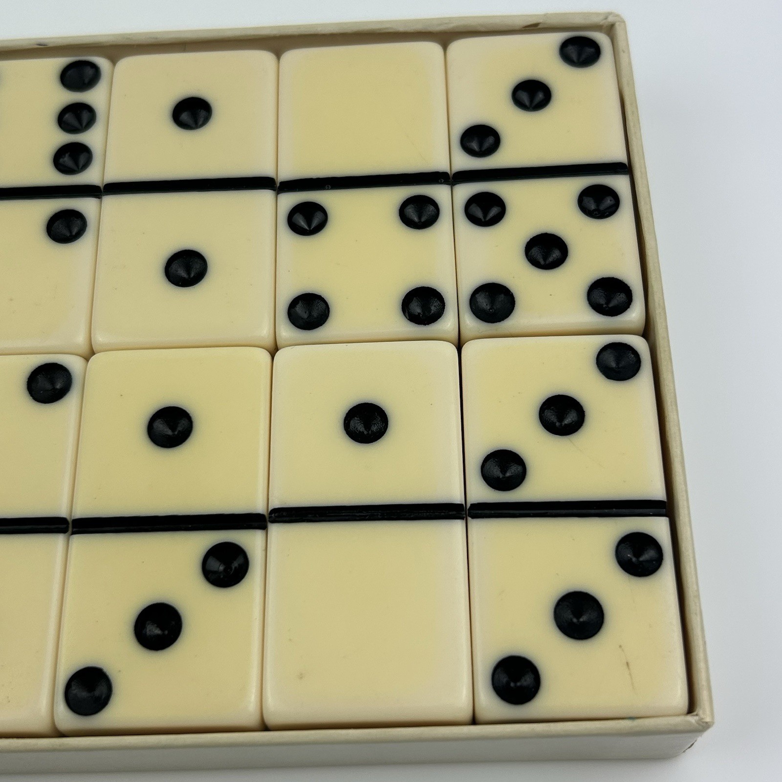 Vintage Puremco Marblelike Dominoes #1432 Black Jumbo Extra Thick Set 32