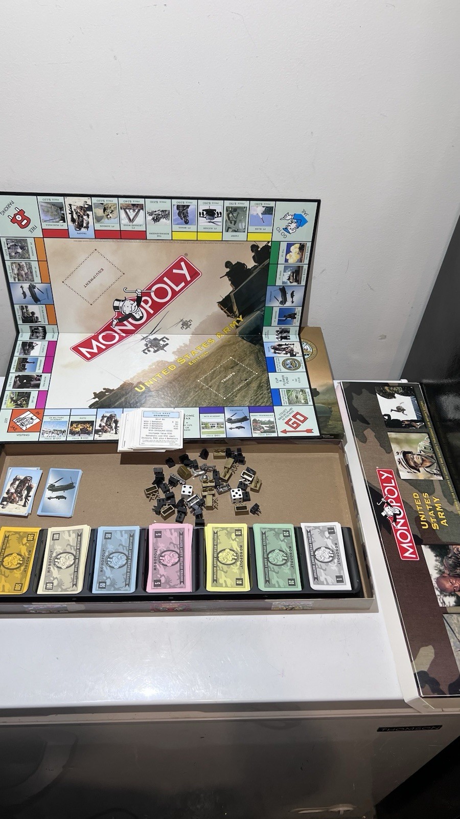 MONOPOLY 2002 United States Army Edition – Hasbro Board Game – Has All Pieces