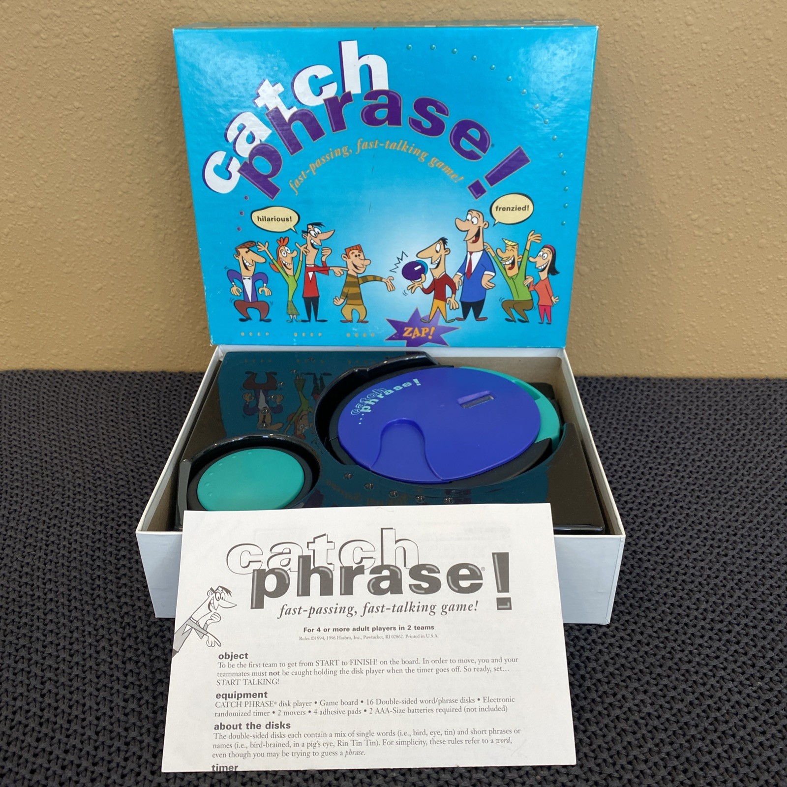 Vintage Catch Phrase Party Game 1994 Original Ed. 100% complete MINT CONDITION
